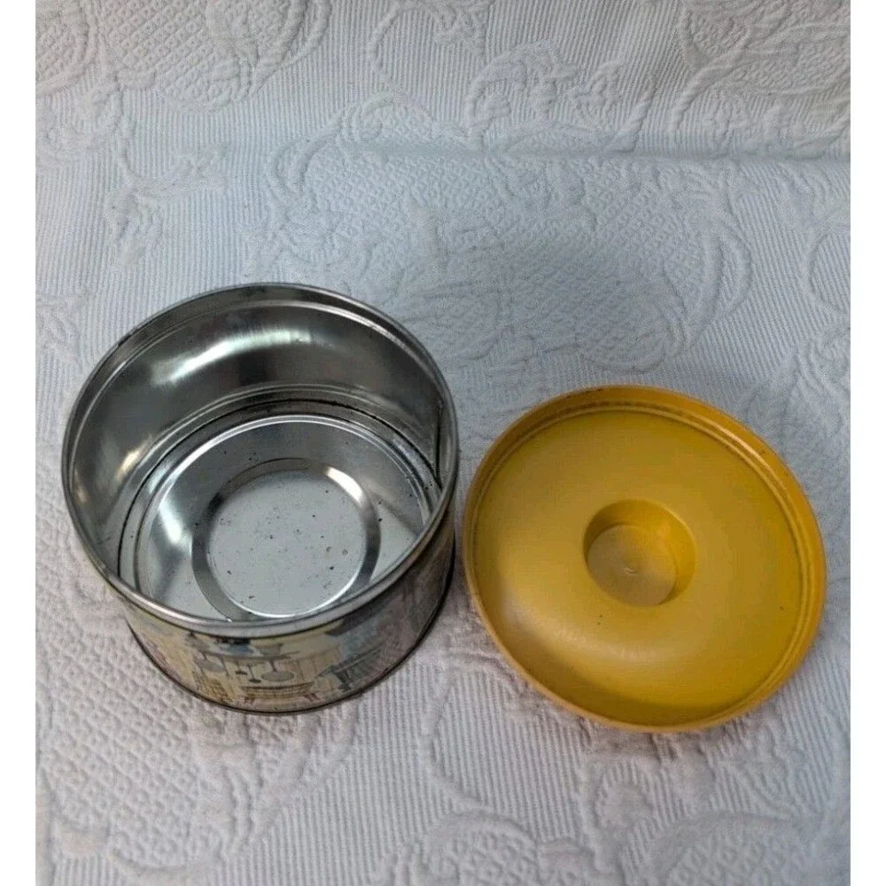 Vintage Mrs. Leland's Old Fashioned Candies 1962 Tin Canister Country Store